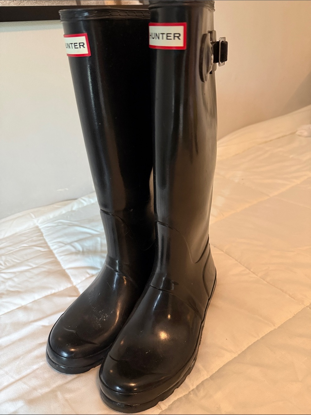 Hunter rain boots
Black
Size 7